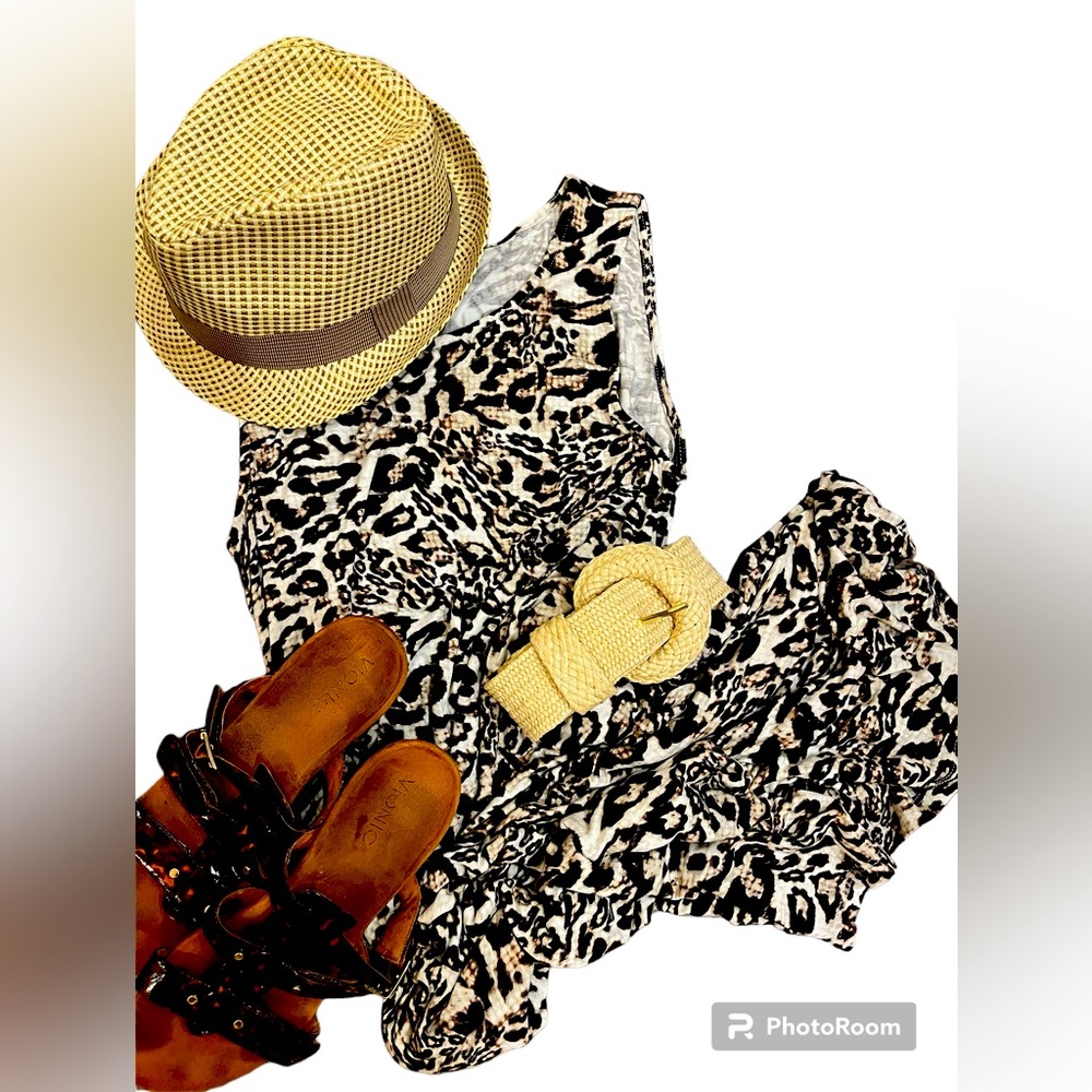 Pullover sleveless leopard print dress size medium super comfortable material